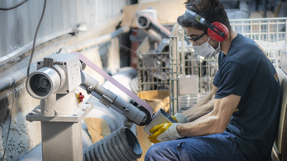 Sandblasting and Deburring